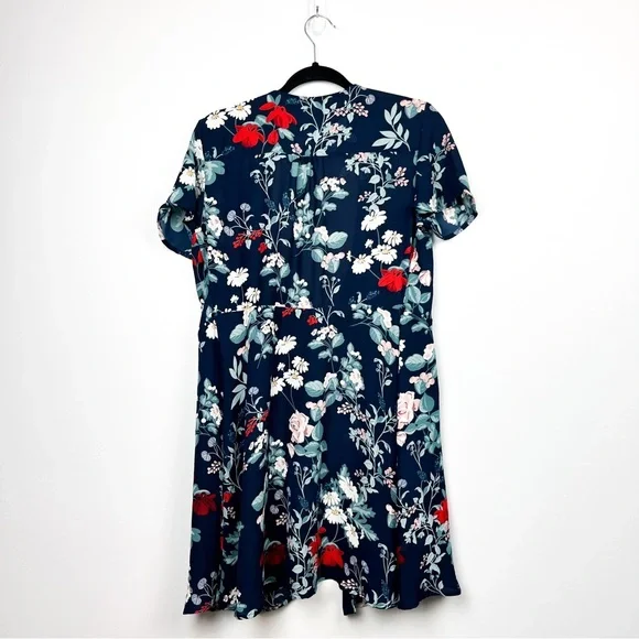 Dynamite Blue Sheer Summer Cardigan White Red Pink Flowers - Picture 9 of 10